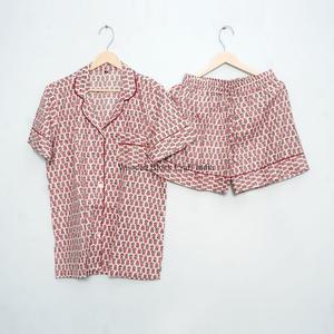 Conjunto de Pijama Corto de Verano para Mujer, Estampado a Mano, Algodón, Ropa de Dormir Suave con Característica Térmica, Hecho a Mano para Mujeres - Product Image 3