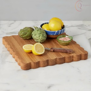 Planche à découper en bois éco-responsable, fabriquée en bois naturel, idéale pour des cuisines durables et hygiéniques - Product Image 2