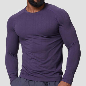 Camiseta deportiva de manga larga para hombre, de secado rápido, corte ajustado, personalizada para gimnasio y fitness, con logo personalizado, de secado rápido y bajo precio. - Product Image 2