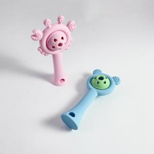 Anneau de dentition pour bébé en forme de crabe – Silicone de qualité alimentaire pour une mastication et un jeu sécurisés - Product Image 2