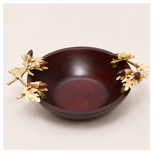 Bol de service artisanal en bois d'acacia avec accents de feuille de chêne et d'acorn en laiton poli de luxe, centre de table de luxe pour la table. - Product Image 1