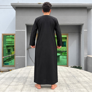 Thobe en coton noir pour homme, manches longues, longueur au sol, col en V, tenue de prière modeste, style Moyen-Orient, couleur unie, coupe ample, toutes saisons - Product Image 6