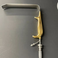 Hot Sale High Quality Breast Augmentation Fiber Optic Retractor Stainless Steel Manual Surgical Instrument Class I Java Surgical