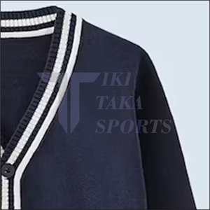 Pull en laine/nylon à col en V pour homme Tiki Taka Sports, cardigan chenille personnalisé style universitaire, design patchwork décontracté pour l'hiver, avec dentelle et motifs de sororités - Product Image 3