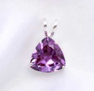 Pendentif Trillion en Alexandrite Violette, Argent Sterling 925, Fait Main, Style Bohème Vintage, Bijou en Pierre Précieuse, Cadeau pour Femme et Enfant, Plaqué Or 18K - Product Image 4