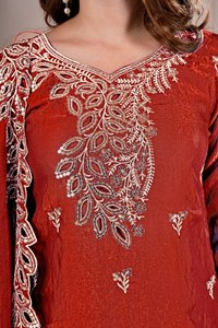 ชุดปาลาซโซปักลายสีแดงสำหรับผู้หญิง ชุดอินเดีย ปากีสถาน ความยาวคลุมเท้า เหมาะสำหรับงานแต่งงานและงานปาร์ตี้ - Product Image 6