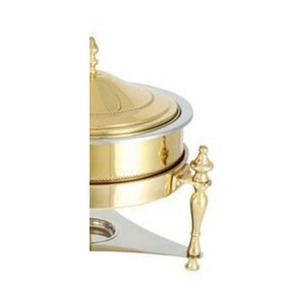 Plat à chafing dish élégant finition or sur un support orné à trois pieds avec couvercle en dôme assorti, parfait pour les buffets et les mariages. - Product Image 5