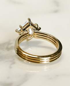 Bague de fiançailles créative en or rose massif 14 carats avec diamant de laboratoire solitaire taille princesse de 2,0 carats, style ethnique, pour mariage, collection Fine - Product Image 2