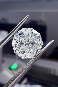 Diamant CVD cultivé en laboratoire, taille Sakura, de 1 à 5 carats, poli à la main, provenant d'Inde, pour la création de bagues en forme de fleur de cerisier décagonale. - Product Image 3