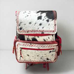 Sac à dos bohème en cuir de vachette avec surpiqûres rouges et fermeture éclair – Design multifonctionnel toutes saisons - Product Image 1