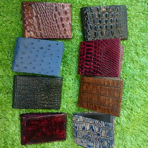 Cartera Bifold de Cuero para Hombre Elite con Patrón Texturizado, Múltiples Ranuras para Tarjetas y Ventana para Identificación, Moderna y Elegante, Accesorio de Moda 2026 - Product Image 5