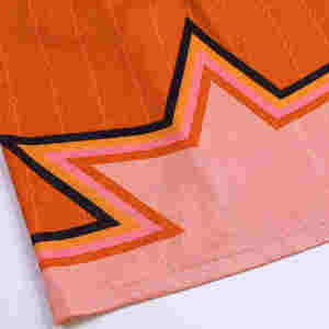 Uniforme de baloncesto a precio económico, diseño personalizado de alta calidad, sublimación, camiseta de baloncesto a la moda, logotipo personalizado de alta calidad - Product Image 4