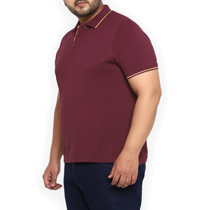 Polo respirant pour homme, design uni personnalisé, fabriqué avec des matériaux de haute qualité, prix avantageux, grandes tailles disponibles. - Product Image 3