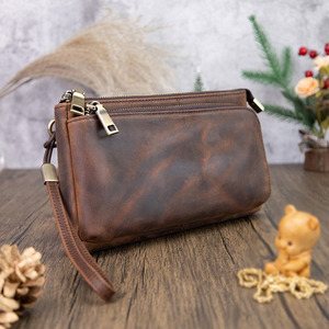 Bolso de mano de cuero de primera calidad con cierre seguro, múltiples ranuras para tarjetas, bolsillo para teléfono y correa desmontable para uso diario. - Product Image 5