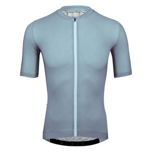 Ensemble de vêtements de sport respirants pour le cyclisme pour hommes avec maillot de vélo à séchage rapide et short de cyclisme rembourré à taille élastique - Product Image 2
