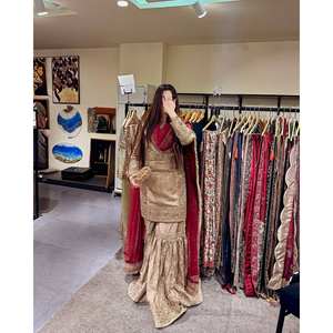 Conjunto de Traje XL de Diseñador con Lentejuelas y Bordado - Product Image 5