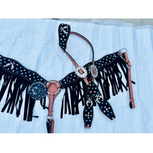 Ensemble de têtière et de collier de poitrine en cuir noir style western pour cheval, avec conchos en strass turquoise et franges, équipement équestre - Product Image 3