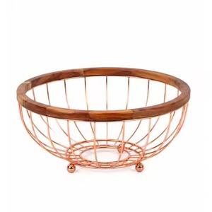Cesta de alambre dorada con cuentas y base de malla para mostrador de cocina, ideal para exhibir frutas y verduras - ¡Venta caliente! - Product Image 3