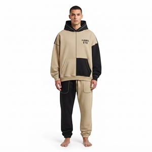 Ensemble sweat à capuche et jogging pour homme, color block noir et beige, manches longues, coupe ample, survêtement décontracté avec poches latérales, vêtements d'hiver - Product Image 1