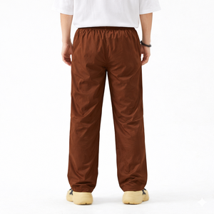Pantalones Rectos de Nylon Marrón Minimalistas para Hombre, Ligeros, Casuales, de Corte Relajado, Cintura Elástica, Marca Privada, Suministro al por Mayor - Product Image 3