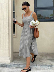 Robe décontractée pour femme, robes douces personnalisables pour femme, disponibles en différentes tailles, options de tissus, couleur personnalisée, col rond, moderne - Product Image 1
