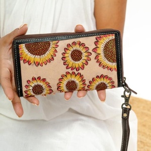 Pochette de sculpture usinée à la main étui de téléphone multi-usages élégant portefeuille en cuir élégant étuis multi-cartes pochette portefeuille pour les femmes - Product Image 2