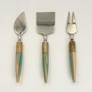 Ensemble de 3 pièces en métal argenté poli pour le fromage avec manche en résine pour table de petit-déjeuner, couteaux à fromage, ensembles de spatules à beurre - Product Image 1
