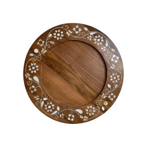 Tabla de servir de madera de acacia natural con nácar, tabla de cortar de madera en forma de arco, bandeja para servir alimentos, decoración al por mayor - Product Image 1