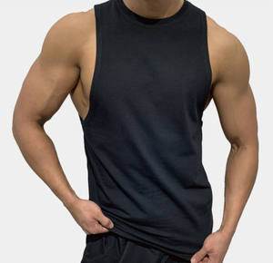 Débardeur de sport léger et de haute qualité pour hommes, avec des caractéristiques de performance, idéal pour les exercices intenses - Product Image 1