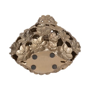 Urne décorative florale dorée ajourée de style nordique, vase à fleurs en treillis ouvert, vases d'appoint en métal, pour l'aménagement intérieur haut de gamme et l'hôtellerie - Product Image 3