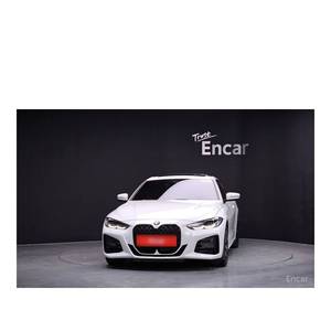 BMW 420i M Sports Coupe Serie 4 2024 con Volante a la Izquierda, Caja de Cambios Automática y Cámara Trasera, 26,197 km - Product Image 2