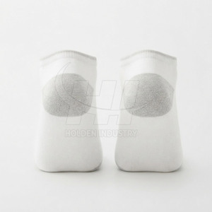 Chaussettes de sport légères en tissu respirant avec talon et bout renforcés, construction extensible, séchage rapide, pour l'entraînement - Product Image 2