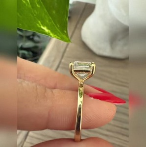 Anillo de lujo con diamante cultivado en laboratorio con corte Asscher para mujer, regalo de compromiso y boda en oro de 9K, 14K, 18K con certificación IGI SGL, 3 quilates. - Product Image 2