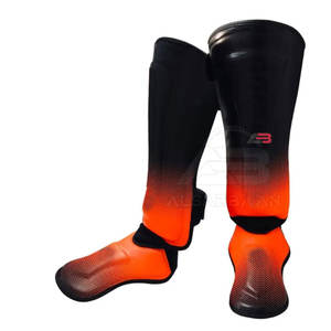 Espinilleras de tela suave y cuero de alta calidad, ligeras y a bajo precio. - Product Image 2