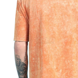 เสื้อยืดผู้ชายสไตล์ลำลองแบบโมเดิร์น ล้างสีแบบแอซิดวอช ดีไซน์เก๋ไก๋ สวมใส่สบาย ดูดีมีสไตล์ - Product Image 4