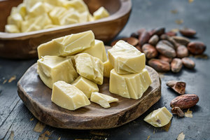 Beurre de cacao biologique non raffiné en gros pour les soins de la peau et des cheveux |   Beurre de cacao naturel brut en vrac pour cosmétiques, lotions et savons - Product Image 5