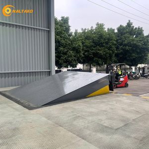 Plataforma Niveladora Fija Compacta de 6 Toneladas con Unidad de Potencia Hidráulica para Muelle de Almacén Industrial, Mesa de 2000x1830mm, Elevación de 1600mm, Personalizable - Product Image 1