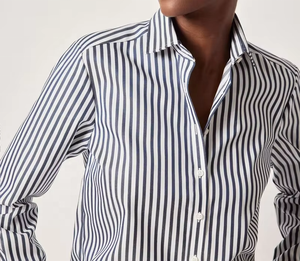 Chemise boutonnée à manches longues en tissu rayé bleu et blanc, coupe ajustée pour femme, idéale pour le bureau - Product Image 3