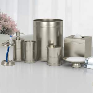 Juego de Baño de Metal de Diseño con Acabado Elegante, Ideal para Decoración de Baños de Casas y Hoteles de Lujo - Product Image 3