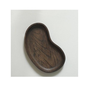 Plateau en bois, accessoire de présentation classique pour la salle à manger, conçu pour enrichir les repas quotidiens avec une performance de service élégante - Product Image 2