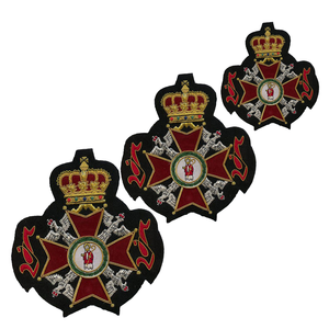 Insignias Bordadas con Hilo Metálico Personalizadas de Última Moda, Hechas a Mano, Venta al Por Mayor, Diseño Nuevo y Moderno - Product Image 3
