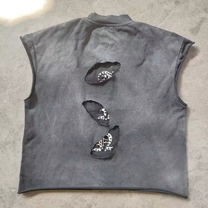 Débardeur Homme Personnalisé Effet Vieilli Délavé à l'Acide avec Strass, Coton Lourd 100%, Coupe Oversize, Sans Manches, Streetwear Respirant et Séchage Rapide - Product Image 2