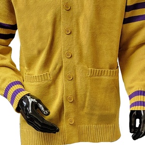 Cardigan tricoté jaune pour femme, col en V, manches longues, avec rayures violettes et boutons, pull décontracté classique - Product Image 3