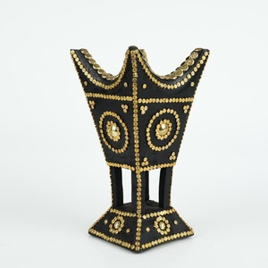 Quemador de incienso árabe de madera de alta calidad con adornos dorados - Product Image 2