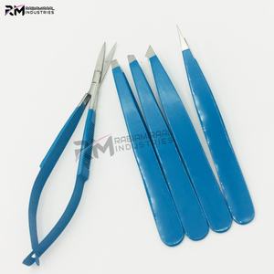 Pinzas para Cejas de Acero Inoxidable RM con Recubrimiento en Polvo Azul Personalizado y Punta Plateada / Set de Tijeras de Precisión - Product Image 2