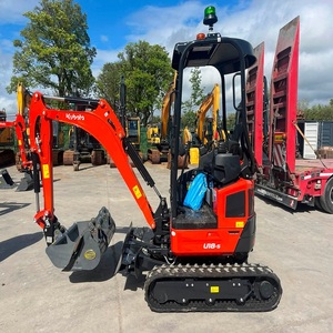 Mini-excavatrice sur chenilles Kubota U18-5 pour les travaux de construction, d'aménagement paysager, de terrassement, de creusement de fossés et d'installation de canalisations. - Product Image 5