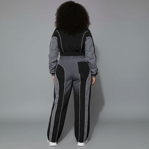 Survêtement sportif grande taille pour femme, noir et gris, avec blocs de couleur, pantalon long à col roulé et cordon de serrage avec poches latérales, collection automne - Product Image 3