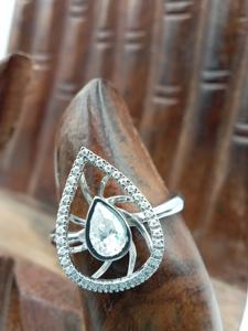 Anillo de Compromiso Clásico para Mujer con Corte de Pera de 1.5ct, VVS, Cultivado en Laboratorio, Oro Sólido de 14k, Certificado IGI, para Bodas, Aniversarios y Regalos - Product Image 4