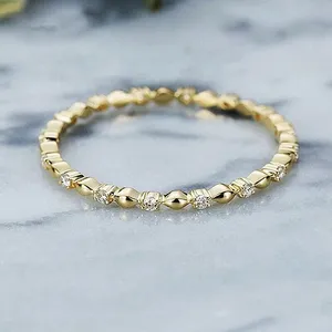 Anillo de Eternidad de Lujo con Moissanita de Corte Brillante y Engaste de Garras, Plata de Ley 925 Bañada en Oro Amarillo, Certificado, para Boda - Product Image 4