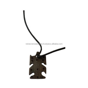 Pendentif en métal de qualité supérieure Artisanat de qualité supérieure Bijoux à la mode et abordables pour hommes et femmes à un prix raisonnable - Product Image 4